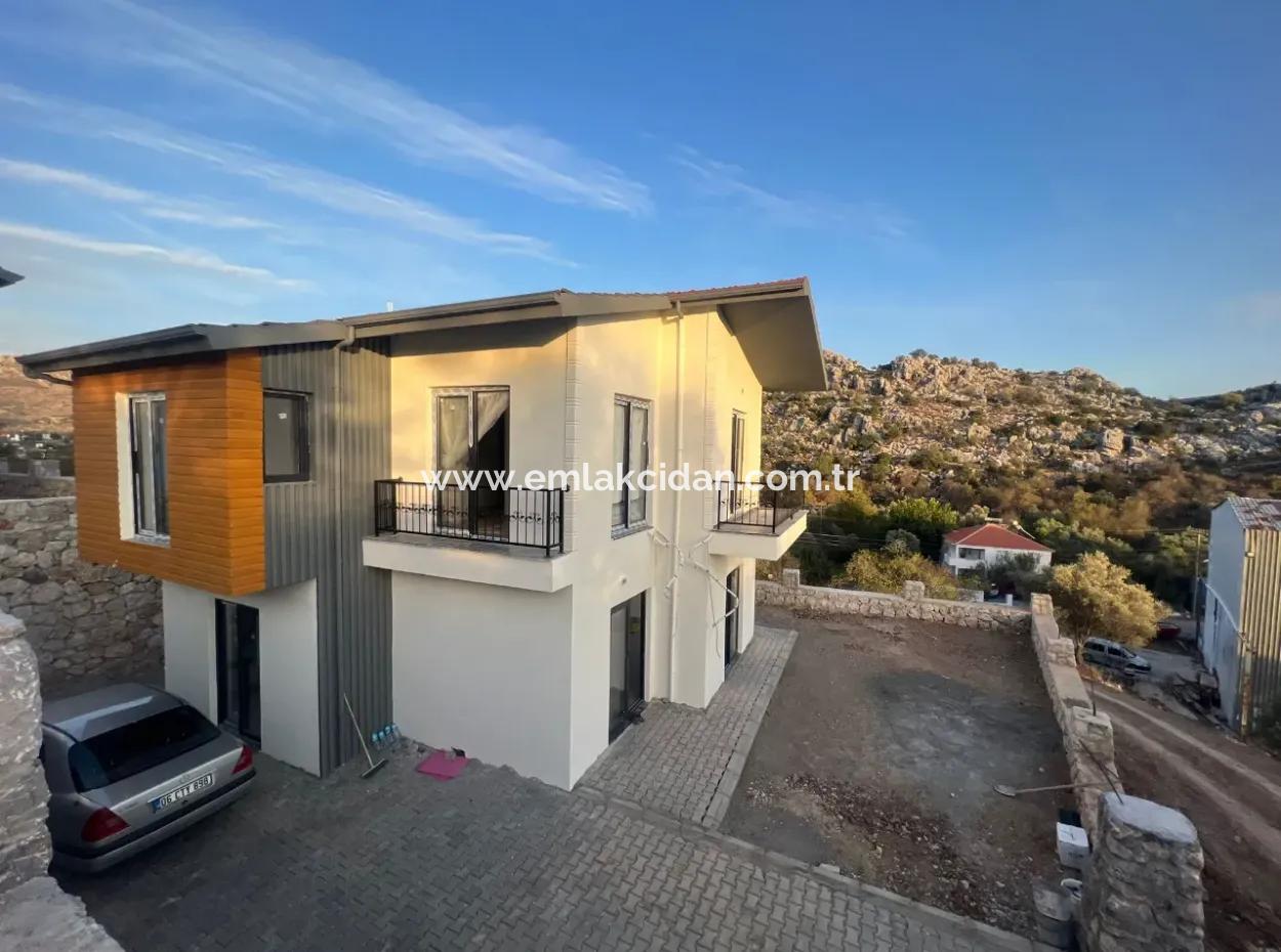 Marmaris Bozburun Mahallesinde Deniz Manzaralı 8 Odalı Satılık Butik Otel