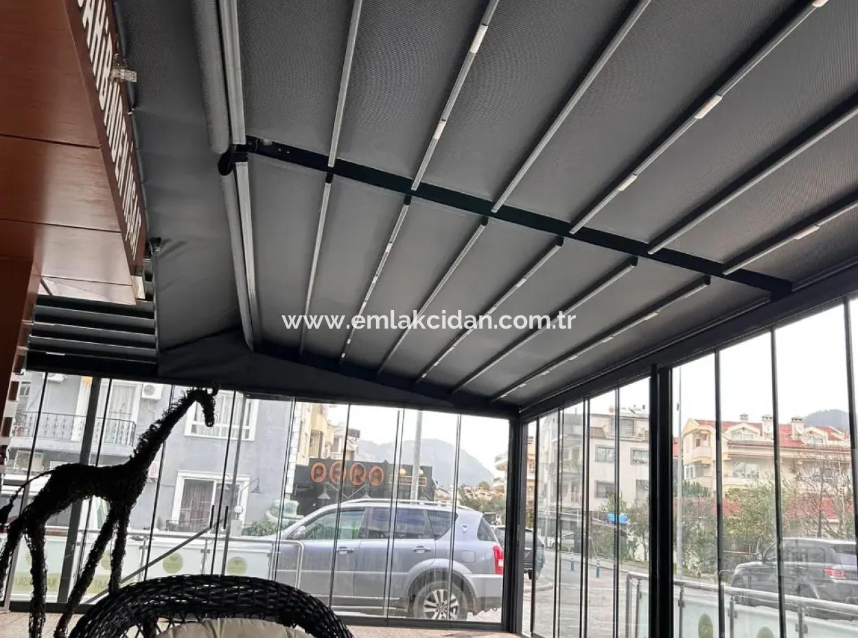 Marmaris Merkezinde 128M2 Zemin Katı 30M2 Alt Katı Bulunan 2 Tapu Köşebaşı Her İşe Uygun Acil Satılık Mağaza