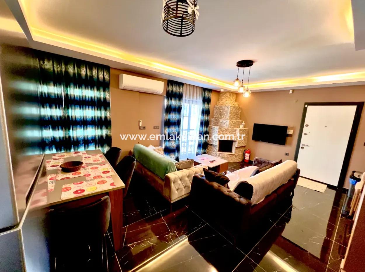 Marmaris Çetibeli,Nde 780M2 Arsa İçerisinde 3 Adet Yüzme Havuzu Ve Çocuk Havuzu Ve Bakıcı Evi Mevcut  Satılık Villa