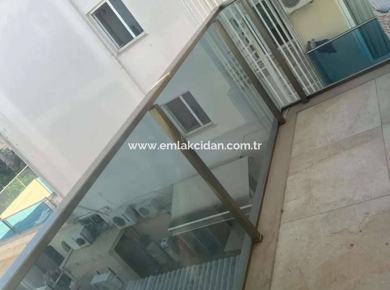 Marmaris Merkezinde Denize Yakın 2 Oda 1 Salon Yeni Bina Üst Dubleks Çift Banyo 90 M2 Satılık Daire