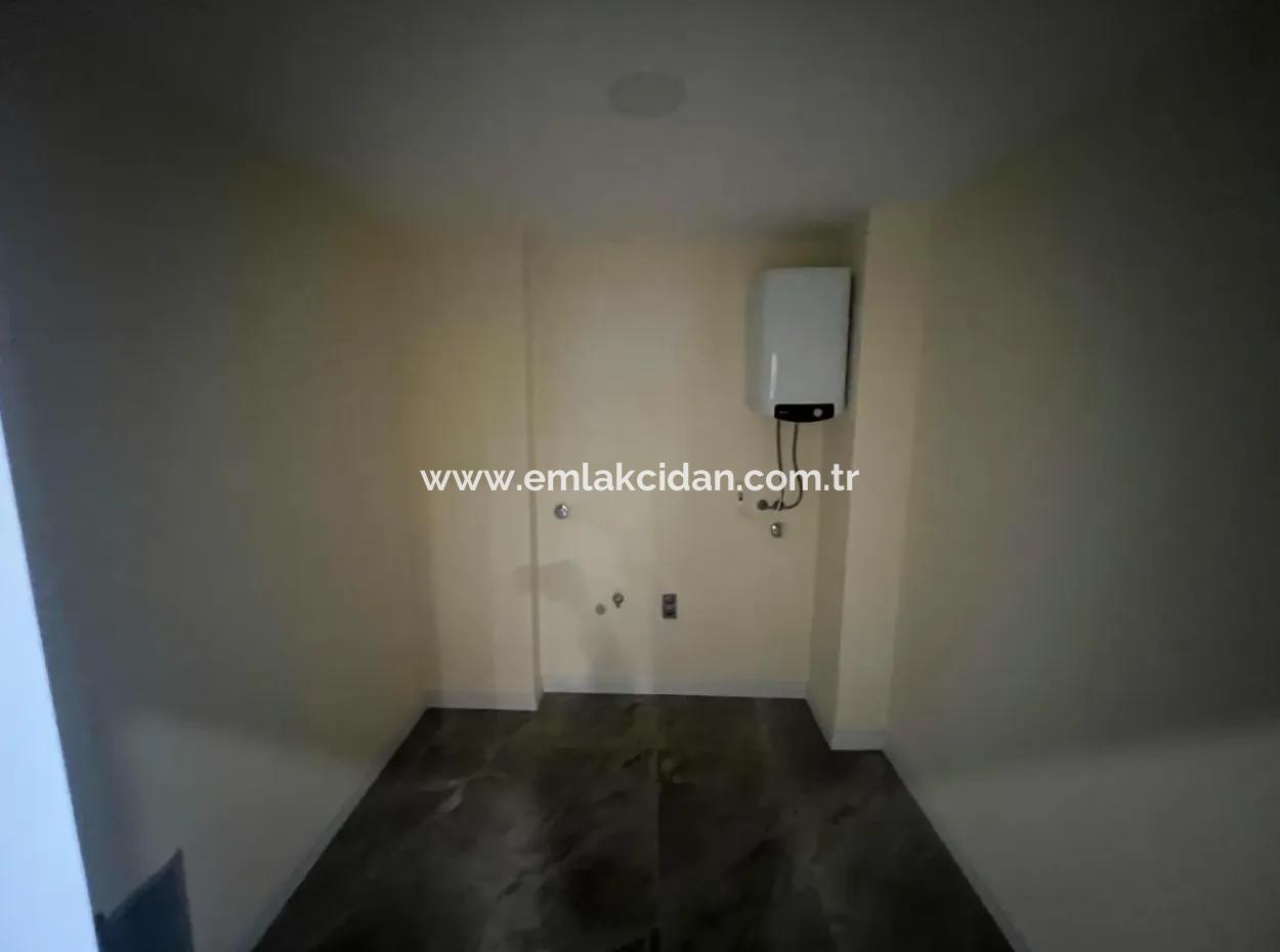 Marmaris İlçesi İçmeler Mahallesinde Orman Manzaralı Tam Müstakil 450M2 Arsa İçerisinde Yüzme Havuzlu 4 Oda 4 Banyo 240M2 Satılık Ultra Lüks Villa