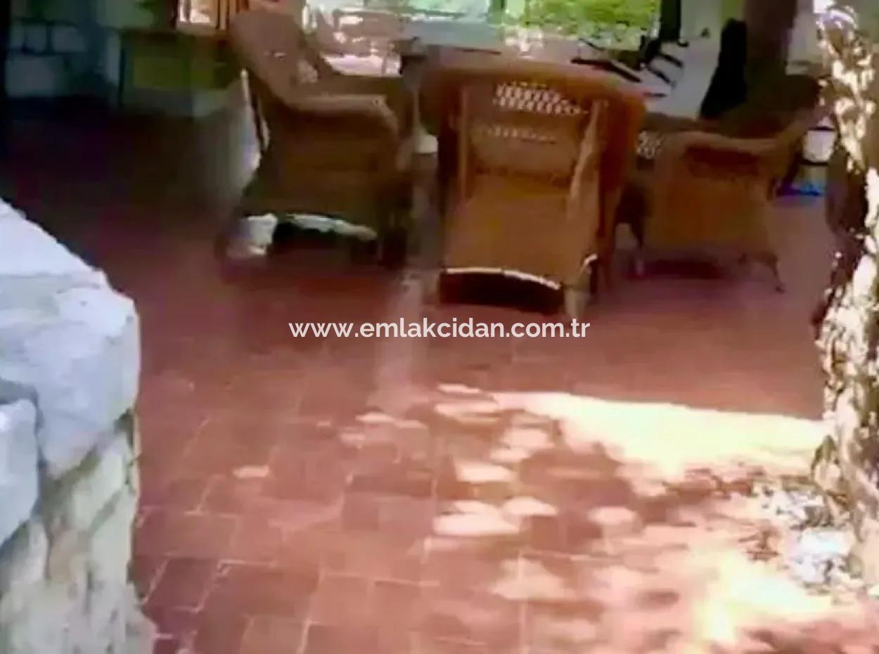 Marmaris Bölgesinde 81000M2  Satılık Ada 31000M2 Tapu İçerisinde Yasal Evi Bulunan Resmi Elektrik Su Mevcut Malikane