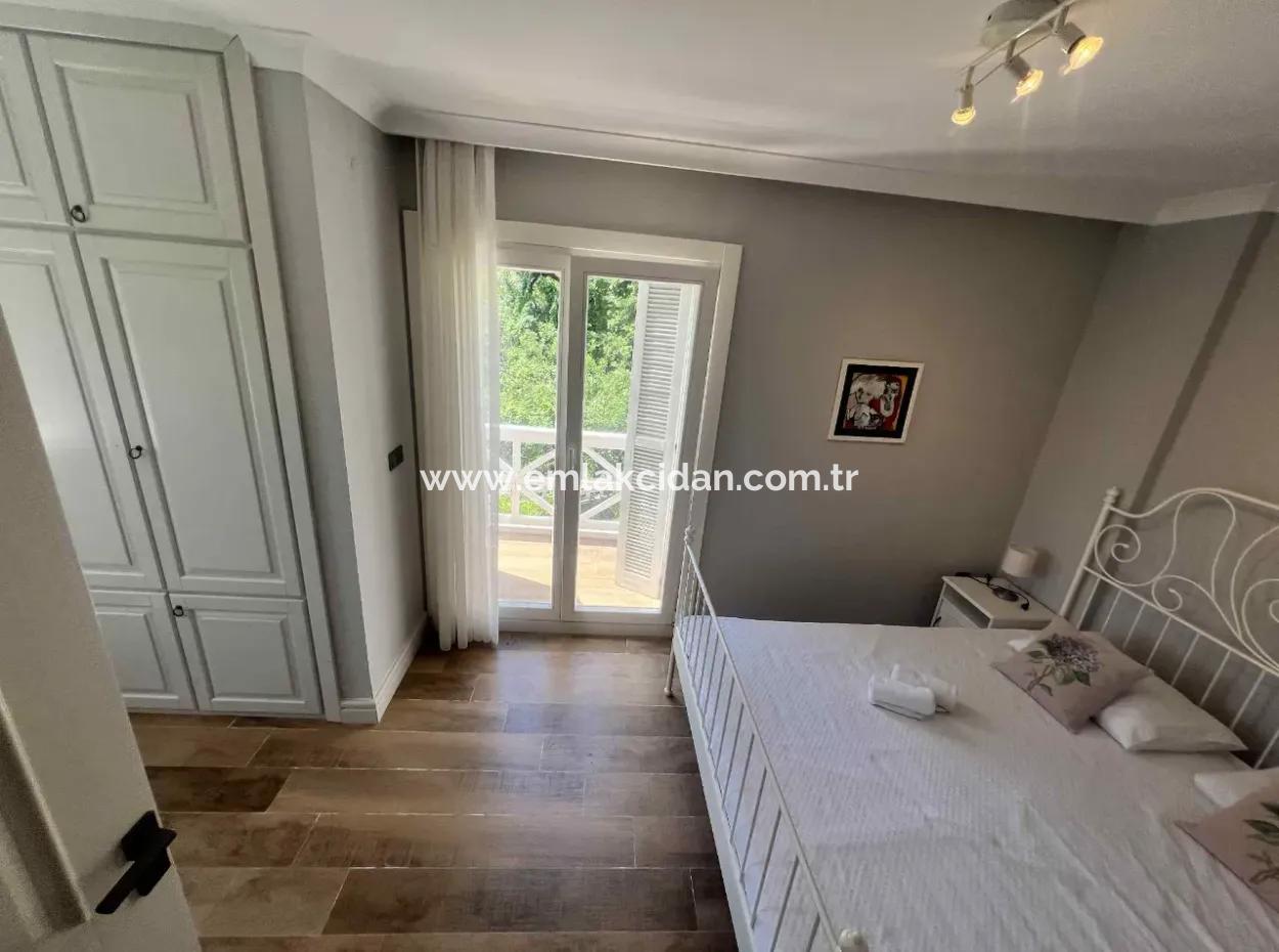 Marmaris İlçesi Selimiye Mahallesinde Muhteşem Deniz Manzaralı Yüzme Havuzlu 3 Oda 1 Salon 140M2 2 Adet Satılık Villa