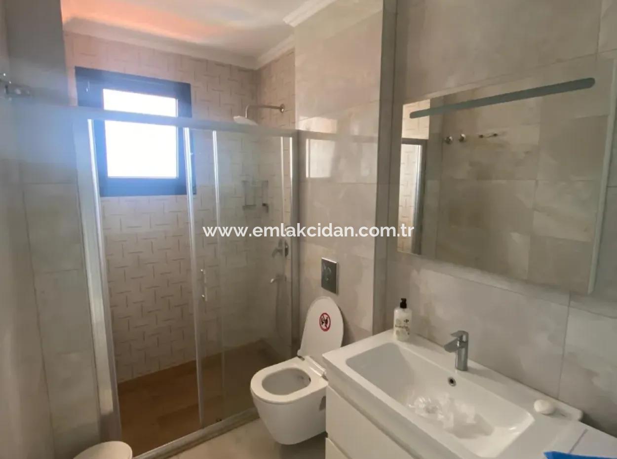 Marmaris Çamdibi 5 +1 Tam Müstakil Havuzlu Eşyalı Kiralık Tripleks Villa