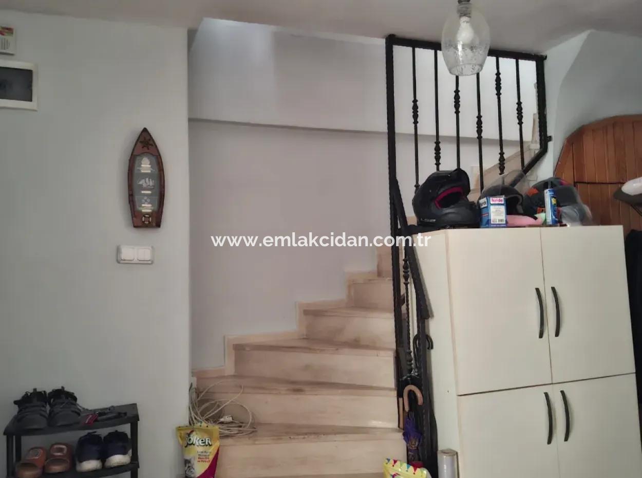 Armutalan Mahallesi Satılık 3÷1 Müstakil Tripleks Ev