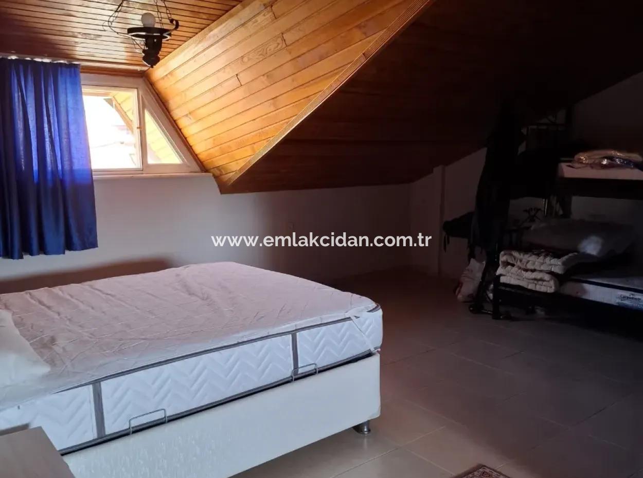 Armutalan Mahallesi Satılık 3÷1 Müstakil Tripleks Ev