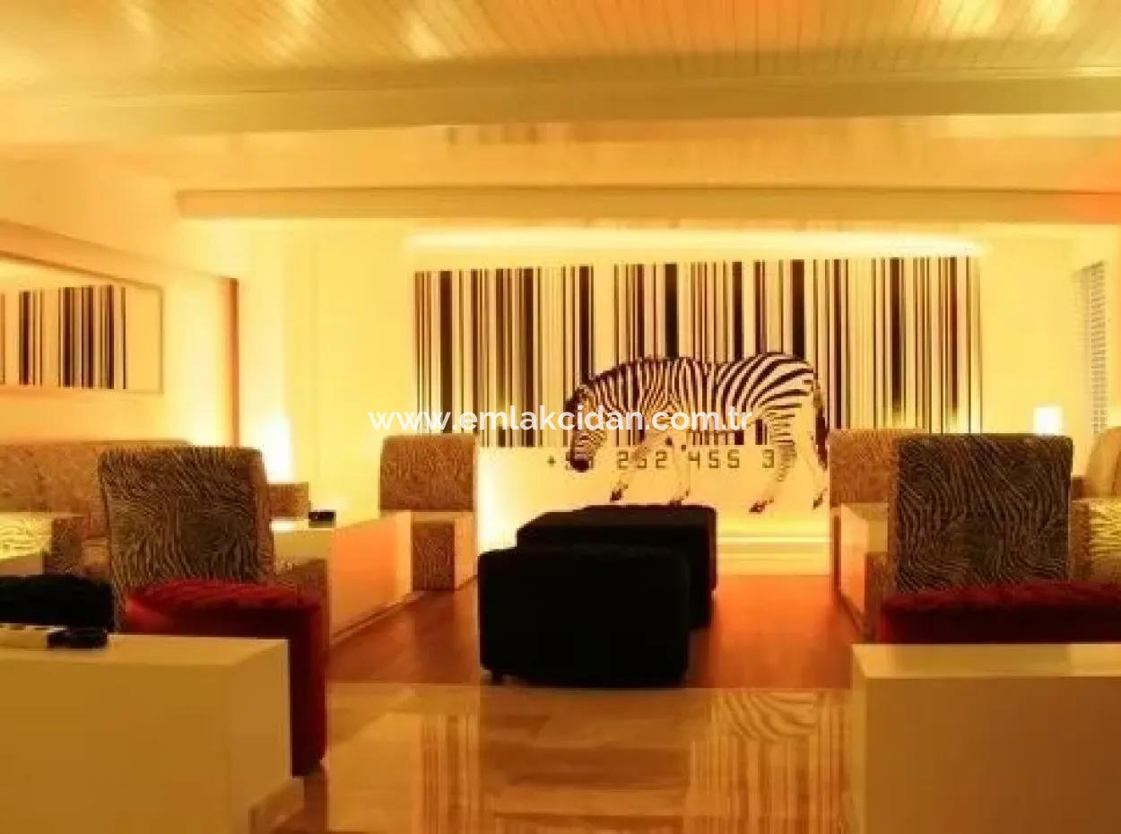 Marmaris Merkezinde Denize Sıfır Satılık 5 Yıldızlı Otel