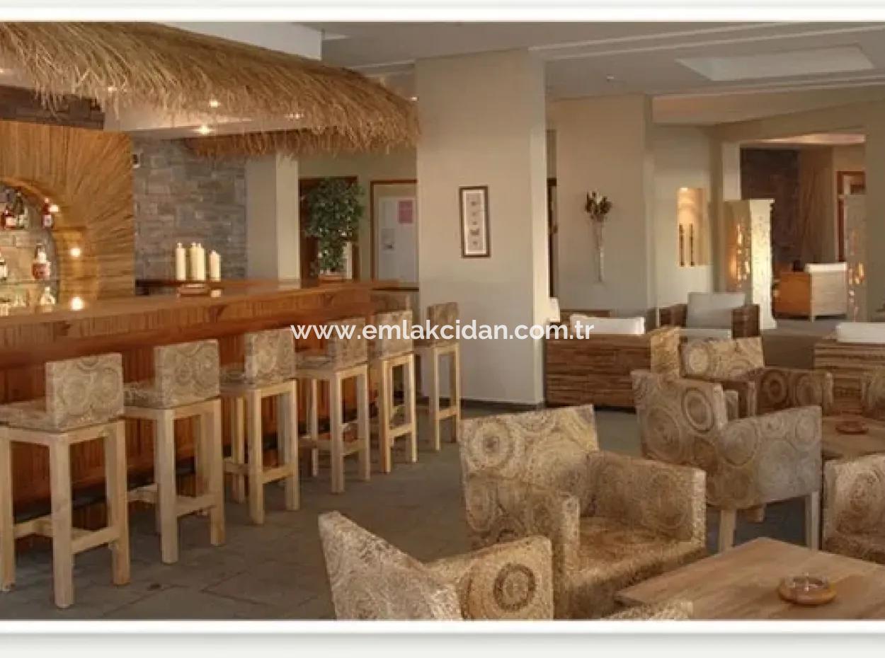 Marmaris Merkezinde 100 Oda Satılık  Havuzlu Otel