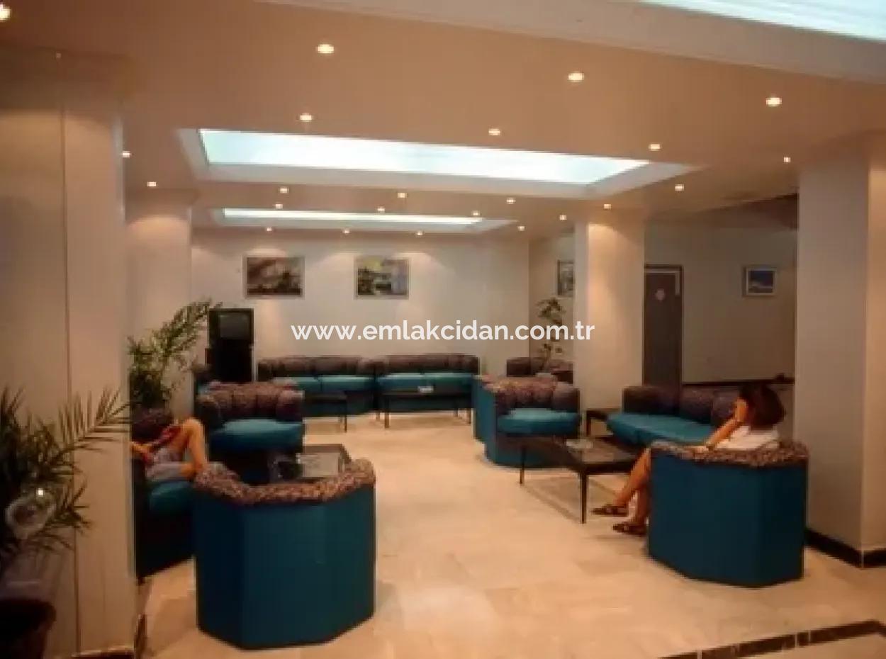 Marmaris Merkezinde Denize Yakın Satılık 70 Oda Otel