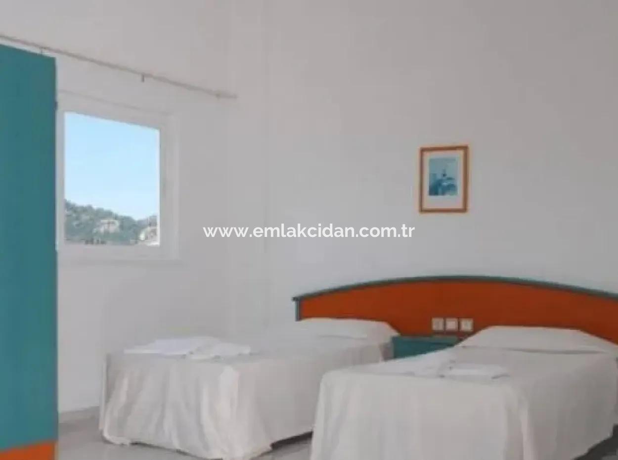 Marmaris Merkezinde Satılık 33 Odalı Apart Otel