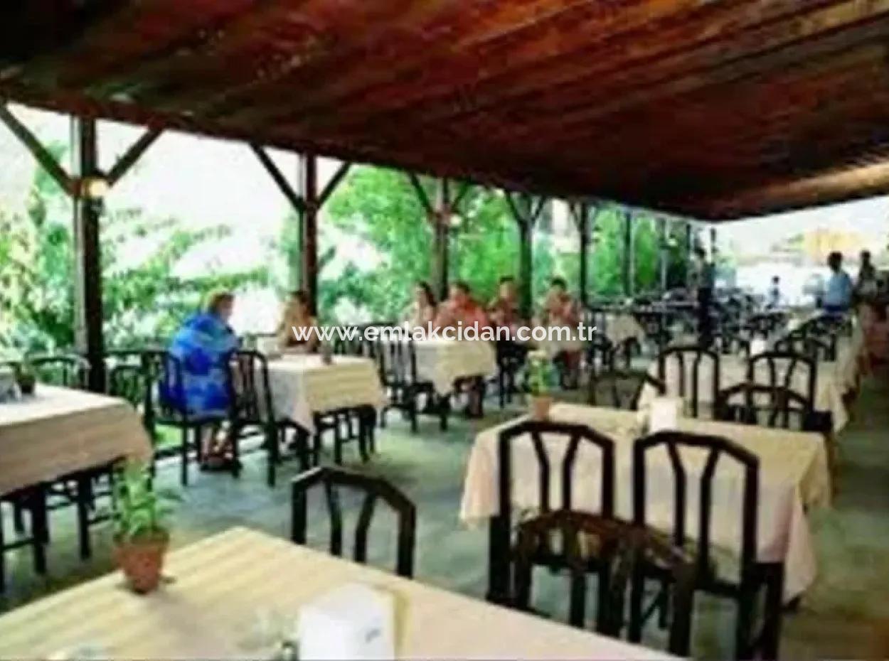 Marmaris Merkezinde Satılık 50 Odalı Otel