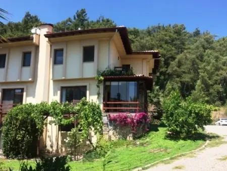 Muğla İli Ula İlçesi Ataköy Mahallesinde Satılık İkiz Müstakil Bahçeli Villa