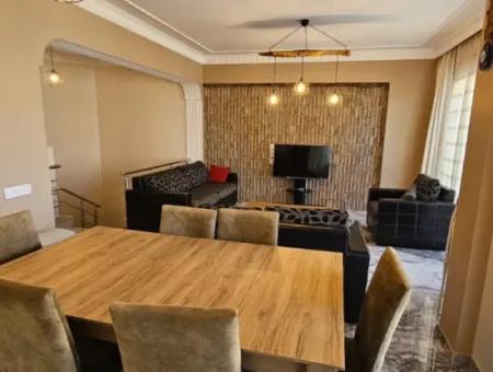 Camiavlu Mahallesi Havuzlu Güvenlikli Sitede 3+1 Satılık Ters Dubleks